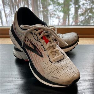 Brooks Ghost light Gray and orange Running Shoes 7M 1203381B192